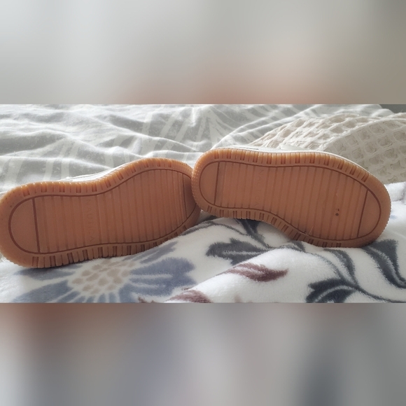 Nautica Kids White and Gray Shoes - Picture 3 of 3